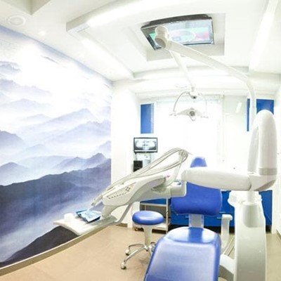 ¿Cuánto cuesta un implante dental?