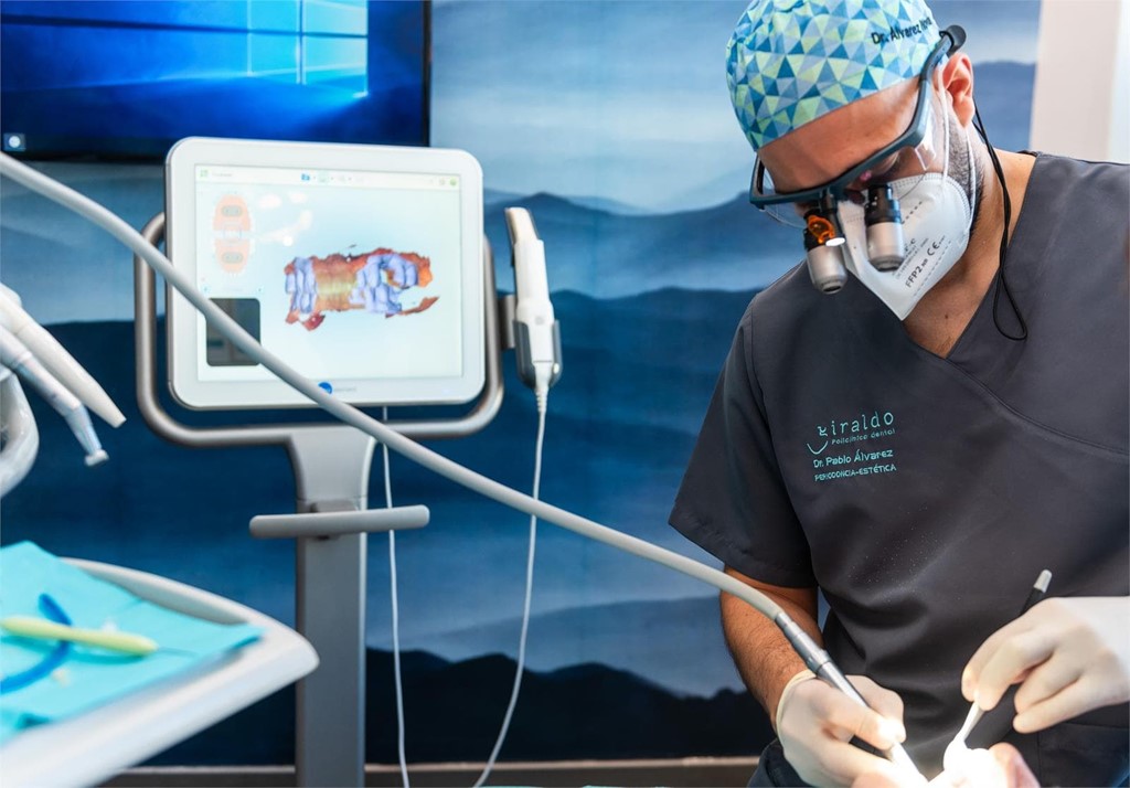 Implantología dental como un tratamiento de belleza más